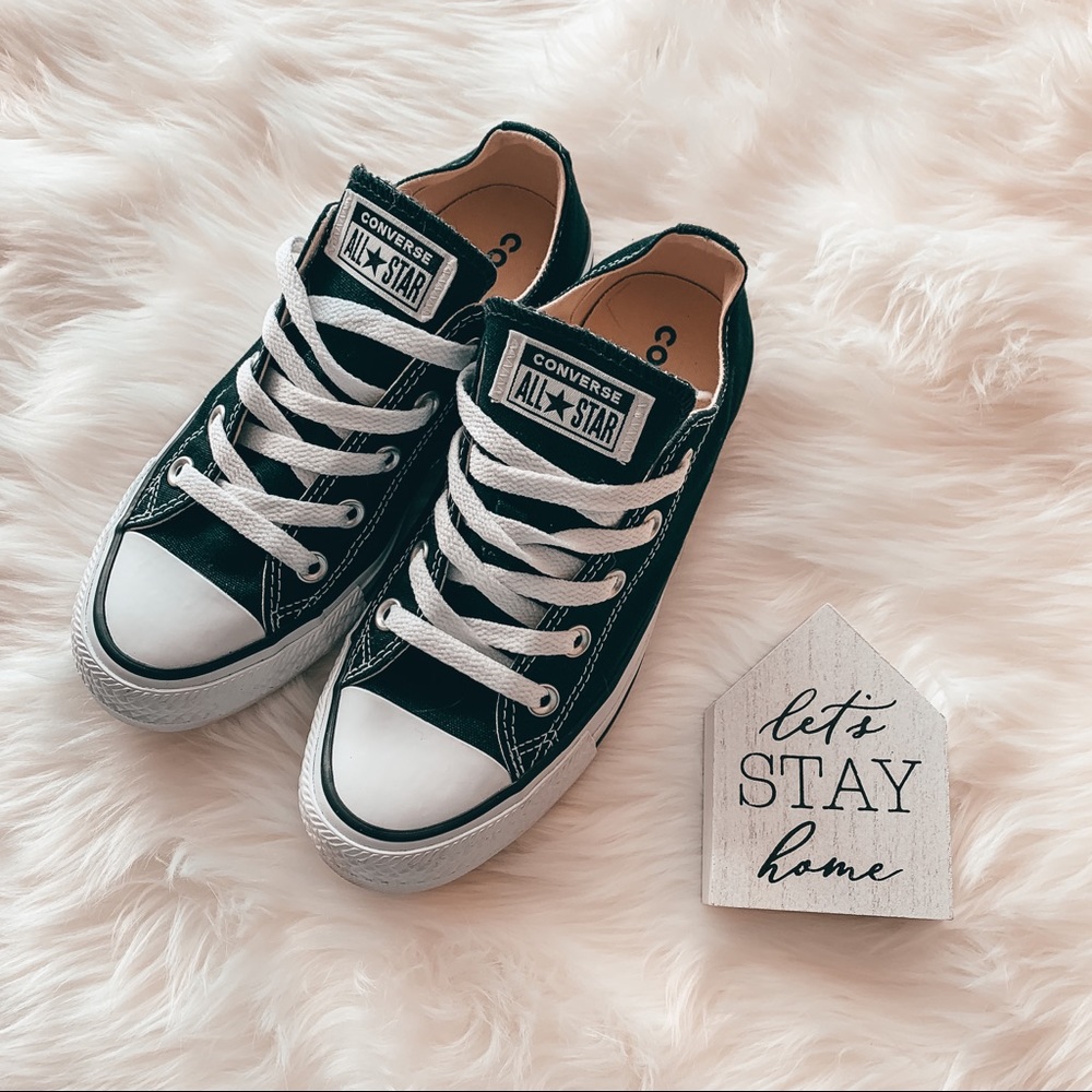 Converse Black Classic